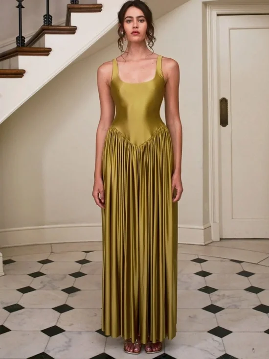 Delfi Collective 'Oriana' Dress in Olive - Picture 1 of 6